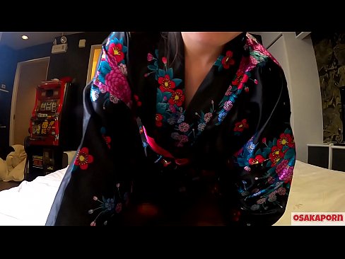❤️ ځوان cosplay نجلۍ په یوه آس او په یوه blowjob کې د squirt سره orgasm ته جنس خوښوي. اسيايي نجلۍ چې ويښتان لرونکې بلۍ او ښکلې سينه يې په دوديز جاپاني لباس کې په شوقيه ويډيو کې د مشت زنی ښکارندویي کوي. ساکورا 3 اوساکاپورن. ❤️ ﹏